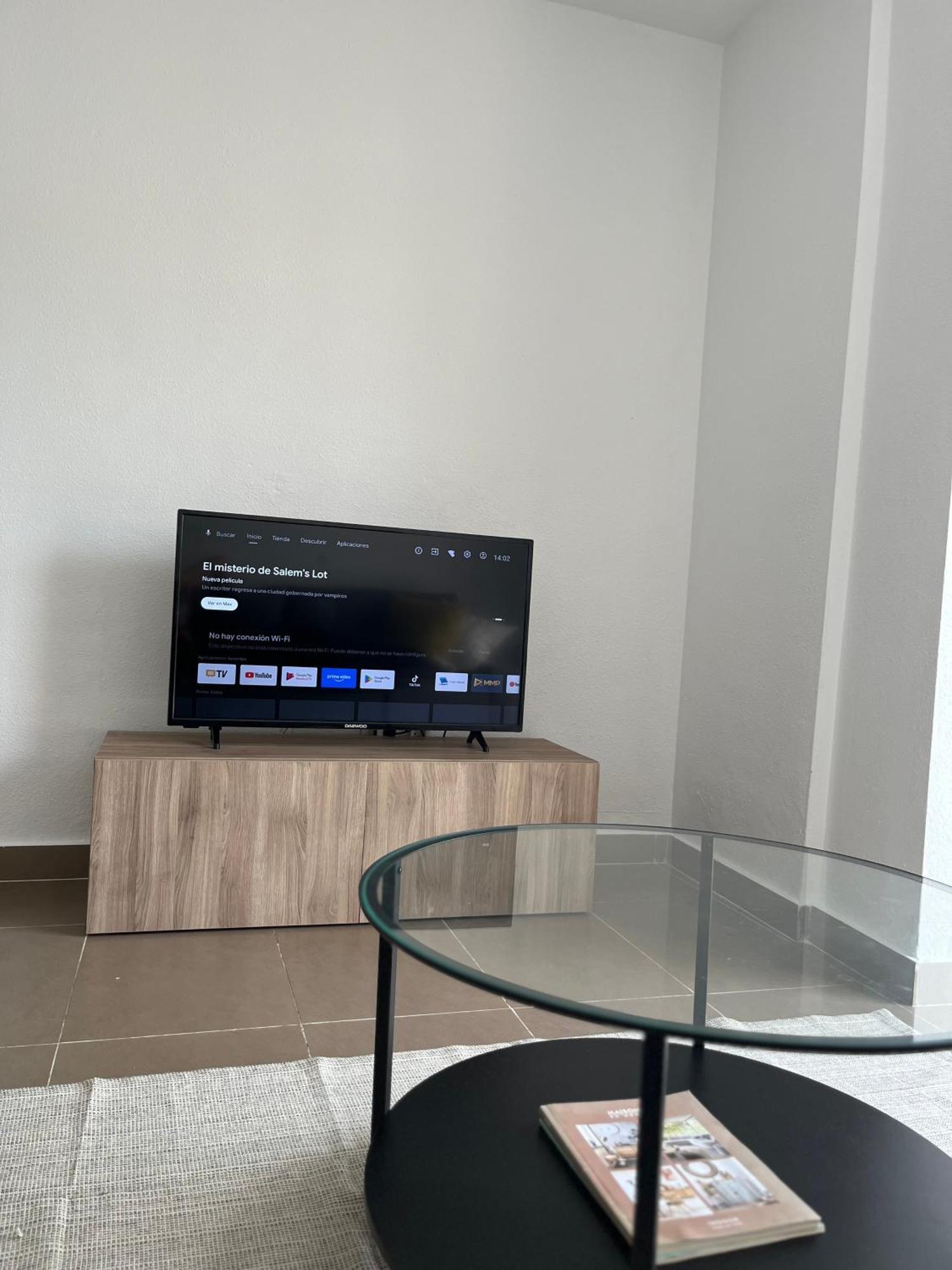 Malaga Prime Location - Stylish Apartment With Free Wifi, Free Parking, Steps From The Historic Center エクステリア 写真